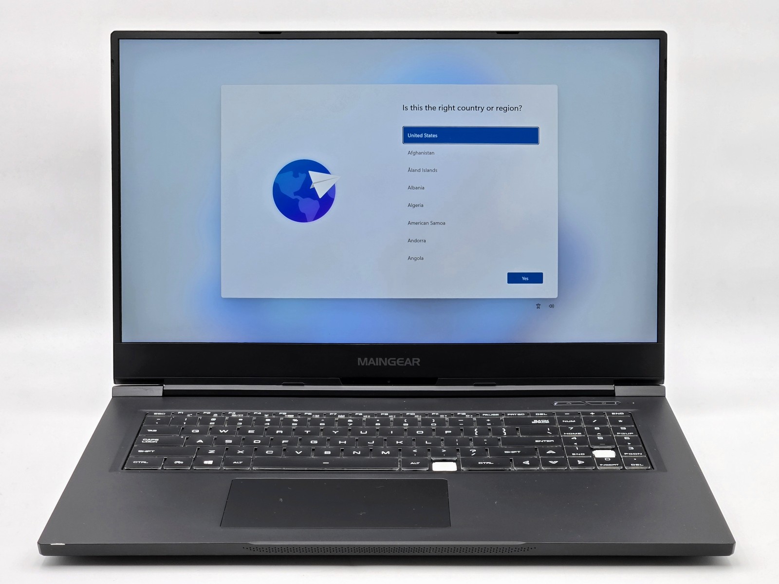 MainGear Element 3 17″ FHD I7-10875H 1TB SSD 32GB W11P GeForce RTX 2070 Super