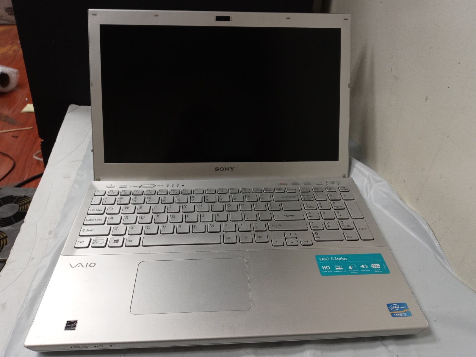 SONY SVS151E1GL VAIO A16 i5-3317U 4GB RAM 0GB HDD laptop Tablet PC NO OS NO AC
