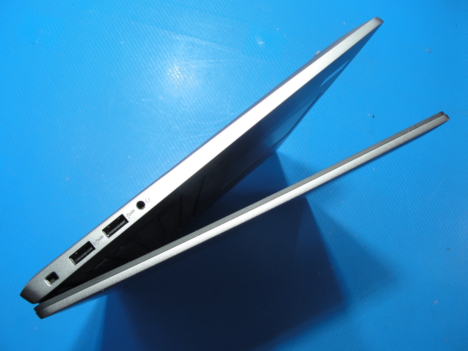 Dell Latitude 7640 16″WUXGA Core i5‑1345U 1.6GHz 16GB RAM 256GB SSD+Charger/vPRO