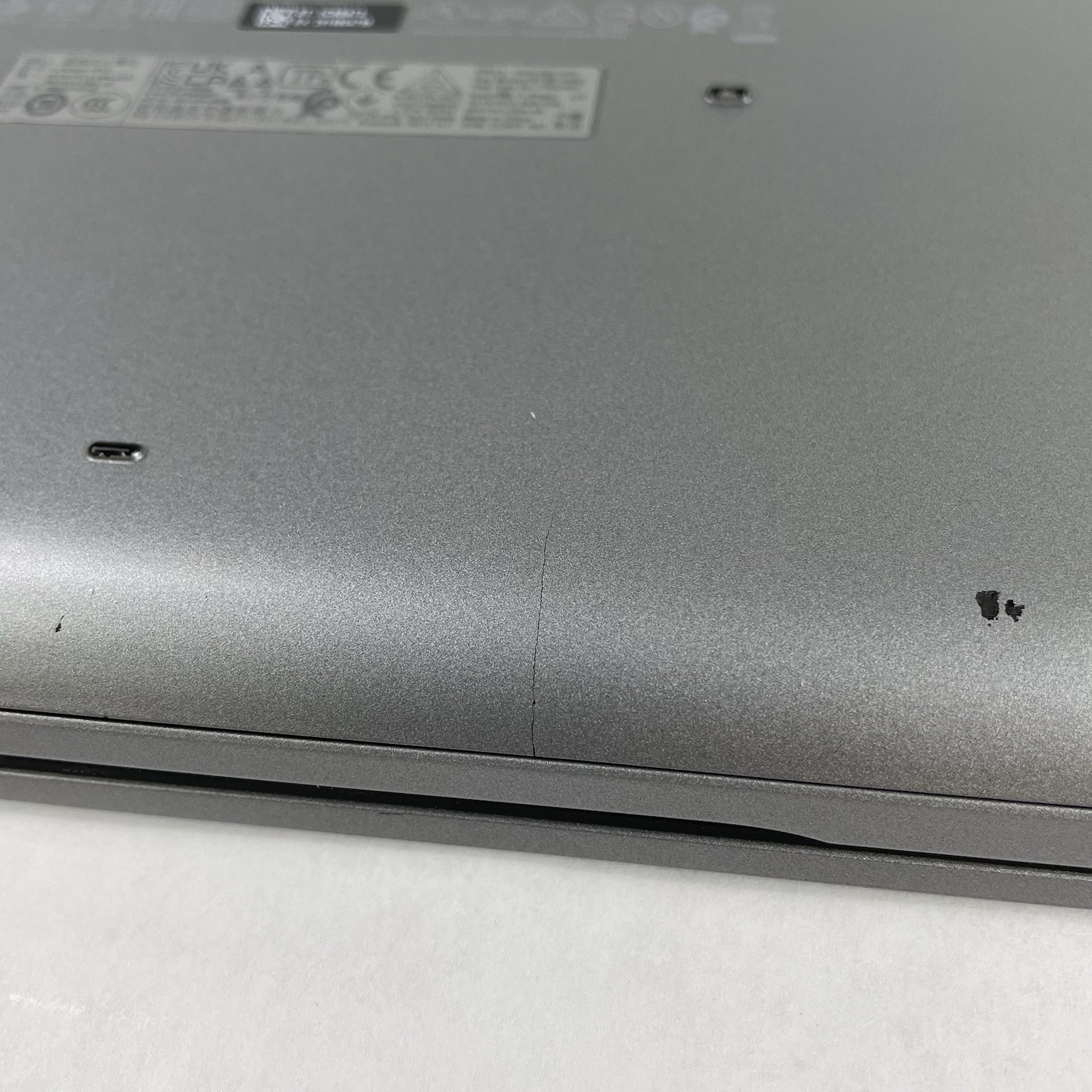 Dell Latitude 5410 14″ i7-10610U 1.80 GHz 8 GB RAM No SSD/OS/AC/Batt – READ
