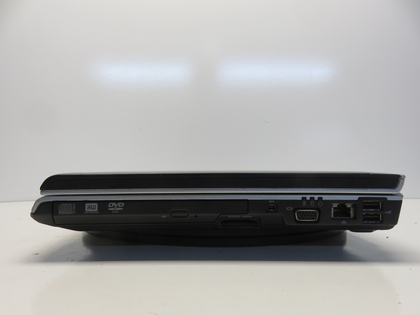 Dell Inspiron 1520 Intel Core 2 Duo 06FD 2GHz 4 GB NO HDD No Batt