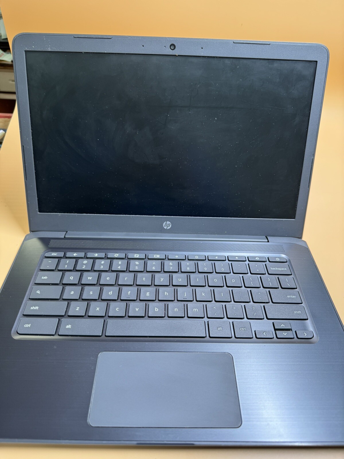 HP ChromeBook 14 G5 Intel Celeron 4GB RAM (READ AD) FOR PARTS