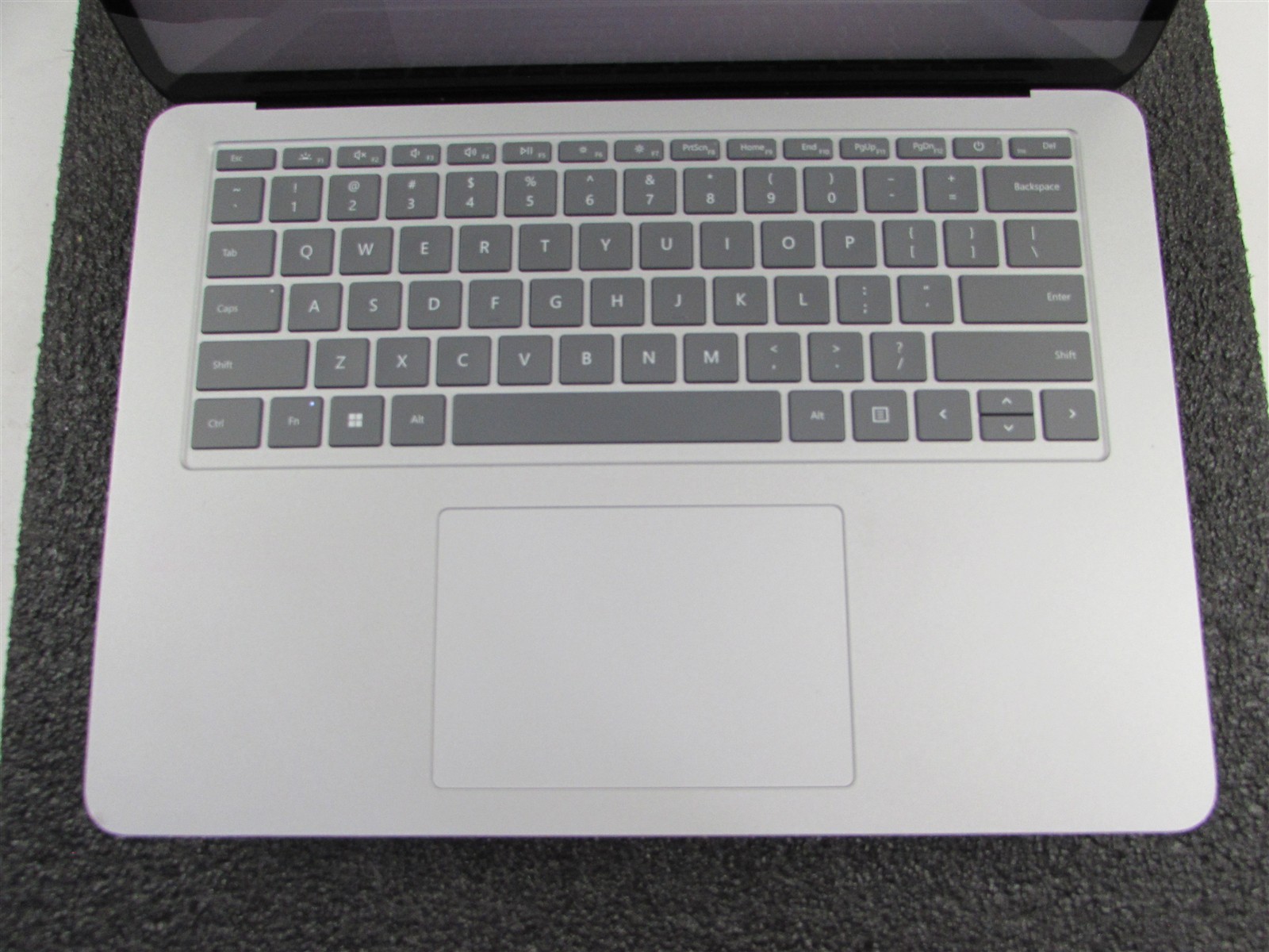 Microsoft Surface Laptop Studio 1964 i7-11370H 1TB SSD 32GB RTX A2000 *No A/C*