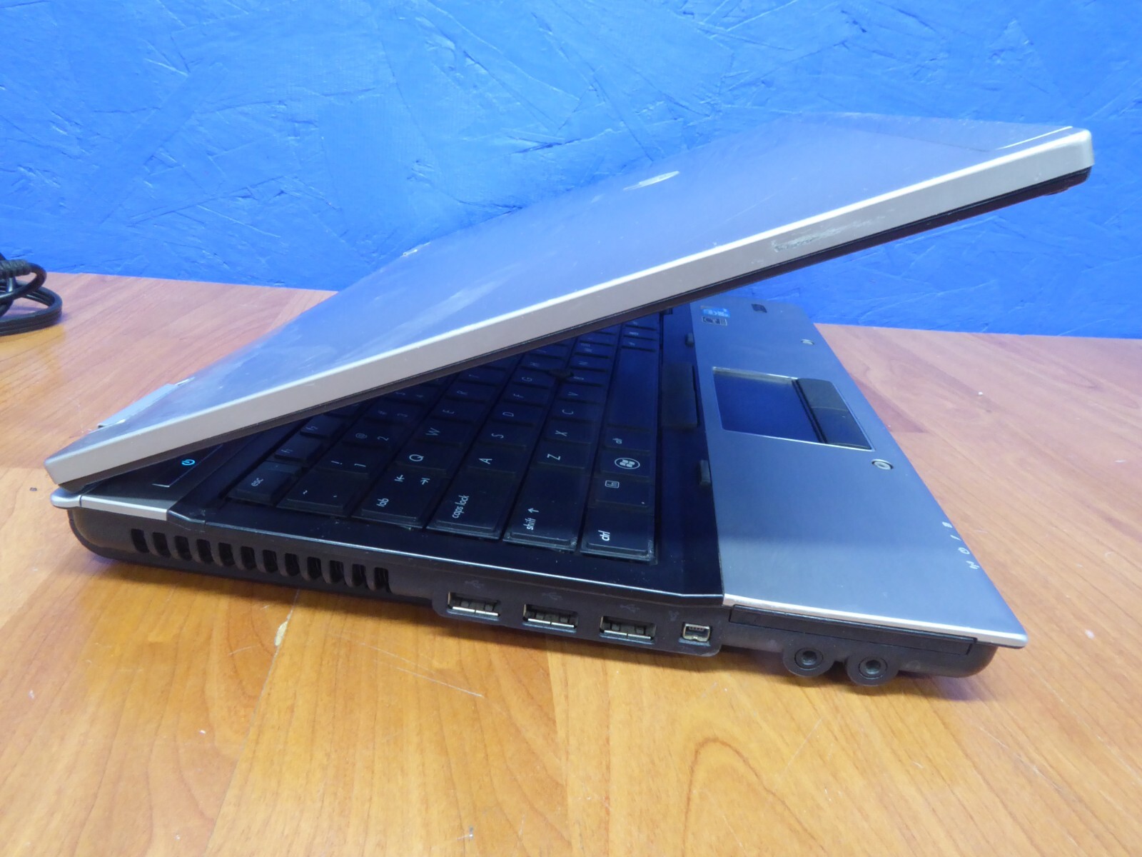HP ELITEBOOK 8440p 14″ LAPTOP i5-M520 2.4GHz 8GB 240GB SSD WINDOWS 10 PRO