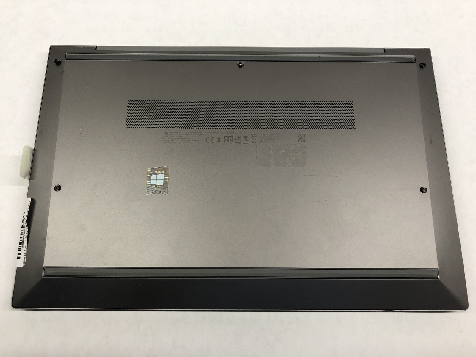 HP Zbook Firefly 14 Inch G8 Mobile Workstation i5-1135G7 8GB RAM No OS