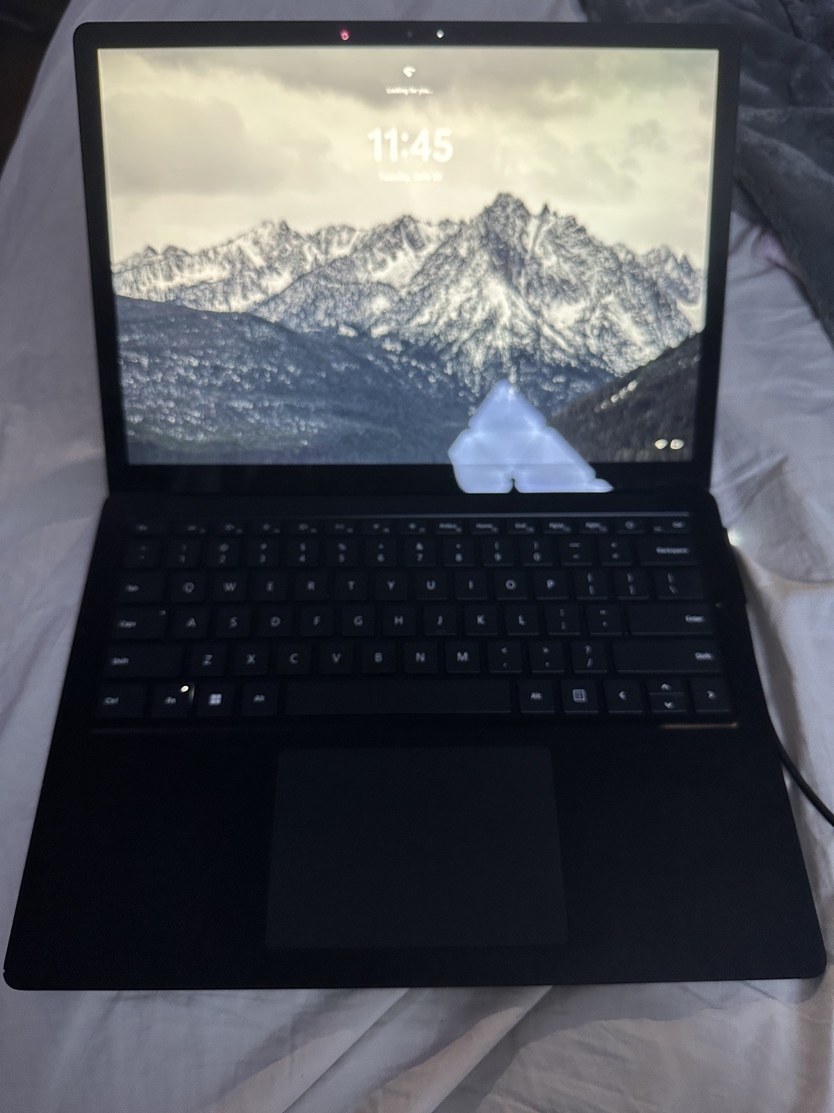 Microsoft Surface Laptop 4| Intel i5-1145G7| 8GB RAM| 256GB SSD| Charger