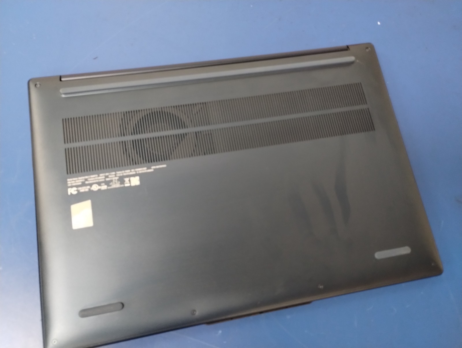 LENOVO IdeaPad Slim 5 16AKP10, AMD Ryzen AI 7 350, 16 GB RAM, 1 TB NVMe SSD