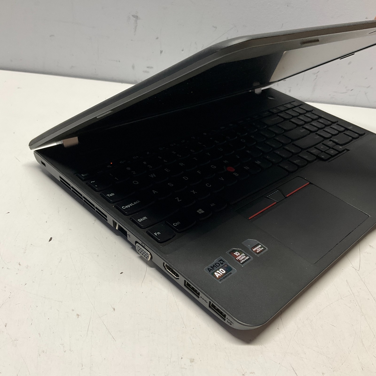 LENOVO ThinkPad E565 20EY000CUS Laptop A10-8700P RADEON R6 4GB 256GB SSD Win 10