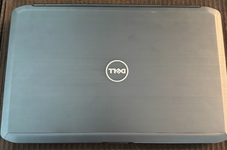 Dell Latitude E5530 Laptop – Intel i3 – 8GB – upgraded 256GB SSD – with charger