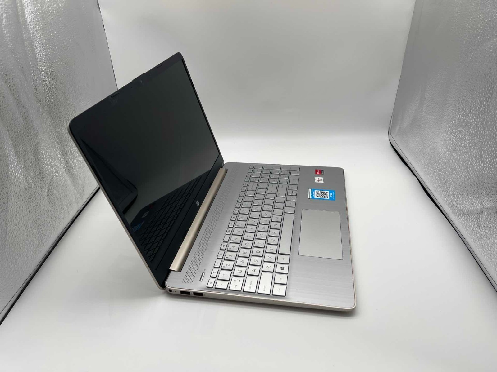 HP 15.6 Athlon N3050 4/128GB Windows 11 home 15-ef1072wm