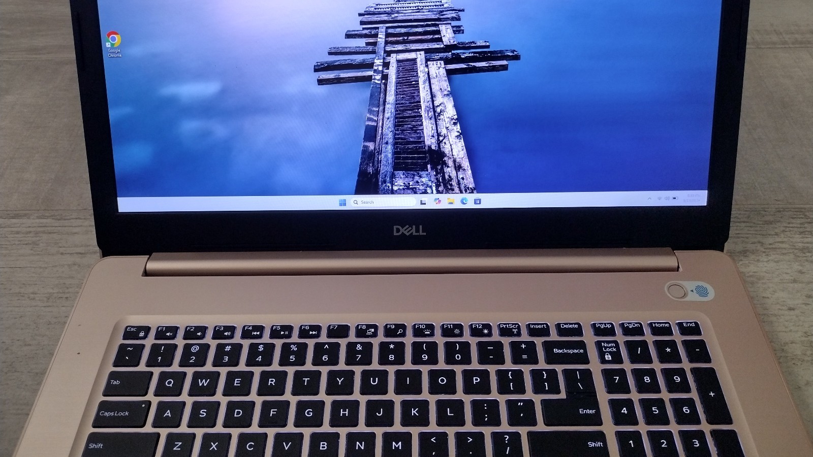 Gaming! Dell Inspiron 5770 FHD 17.3″ Laptop i7-8550 16GB 256GB DVD R/W RADEON