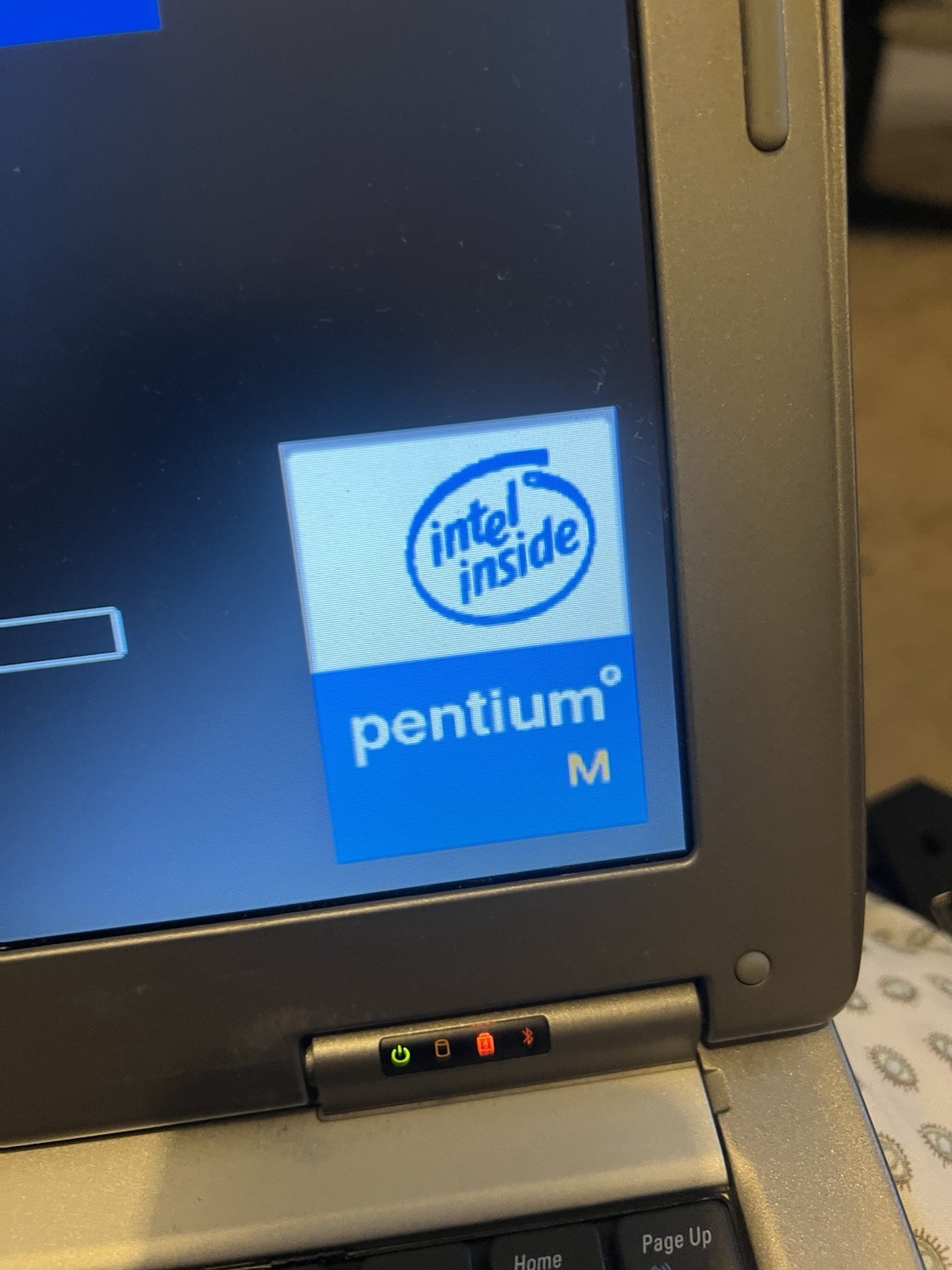 Dell Latitude D505 Laptop Intel Pentium M 1.6GHz 1289MB RAM No HDD/OS