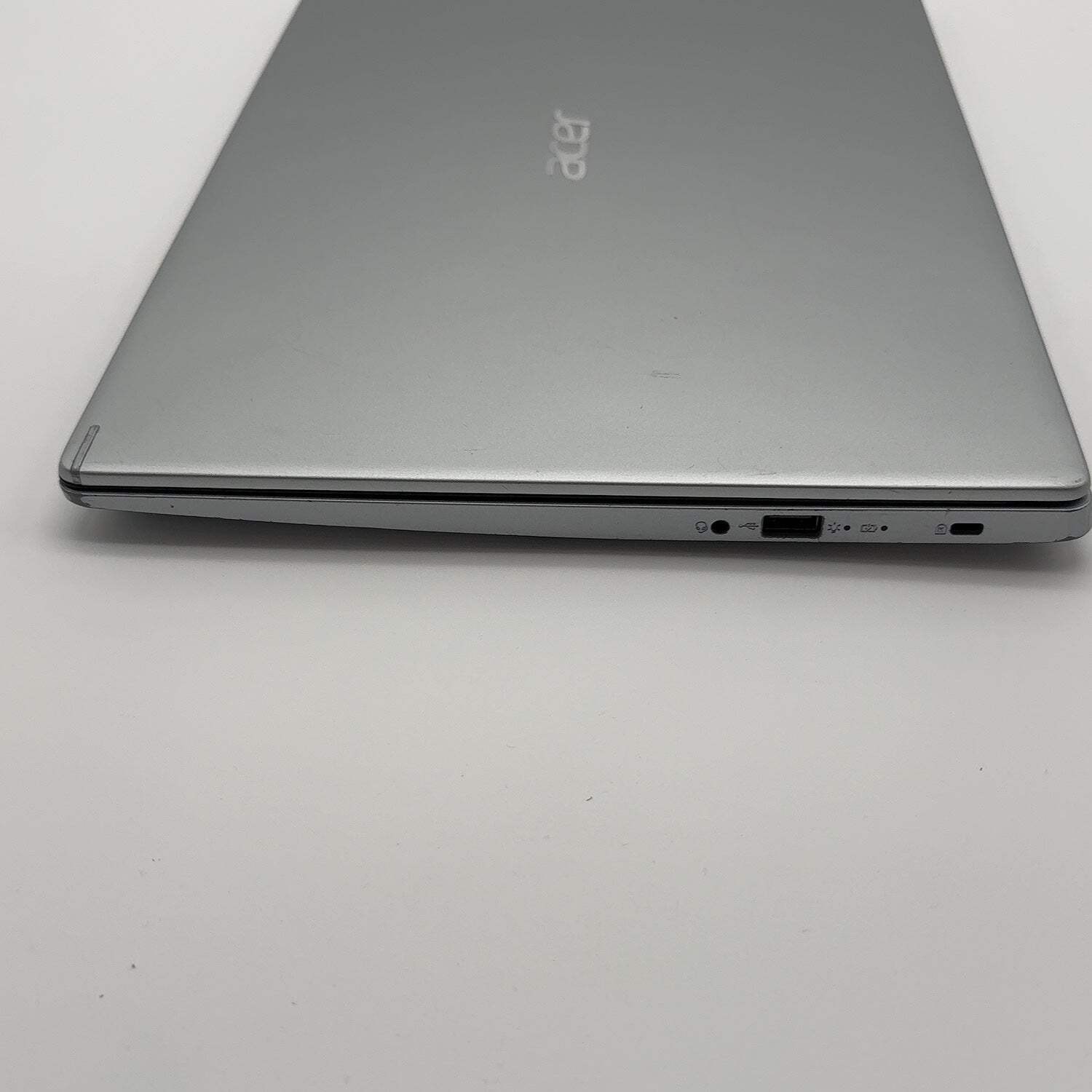 Acer Aspire 5 A515-46 15.6″ Ryzen 3 3350U 2.9GHz 4GB RAM 128GB SSD