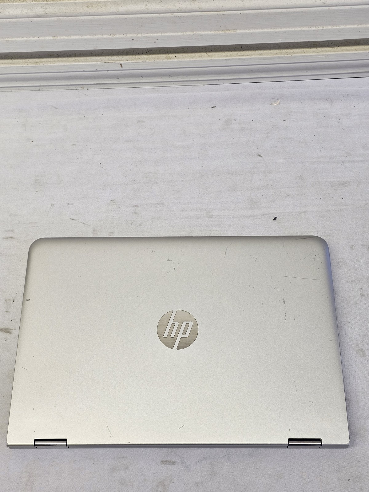HP Pavilion x360 m3 Laptop – i3 6100u – 6GB RAM – 500GB HDD – BAD SCREEN WIN 10