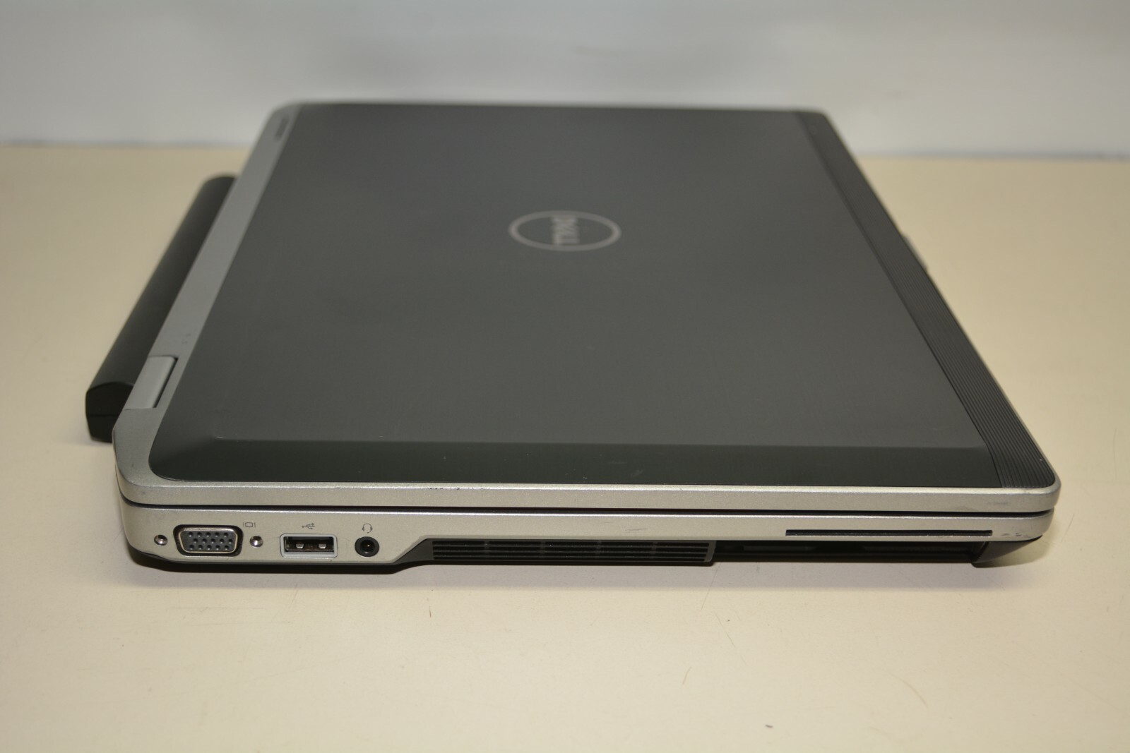 Dell Latitude E6520 Intel Core i7-2720QM @ 2.20GHZ 8GB Ram No HD #W105