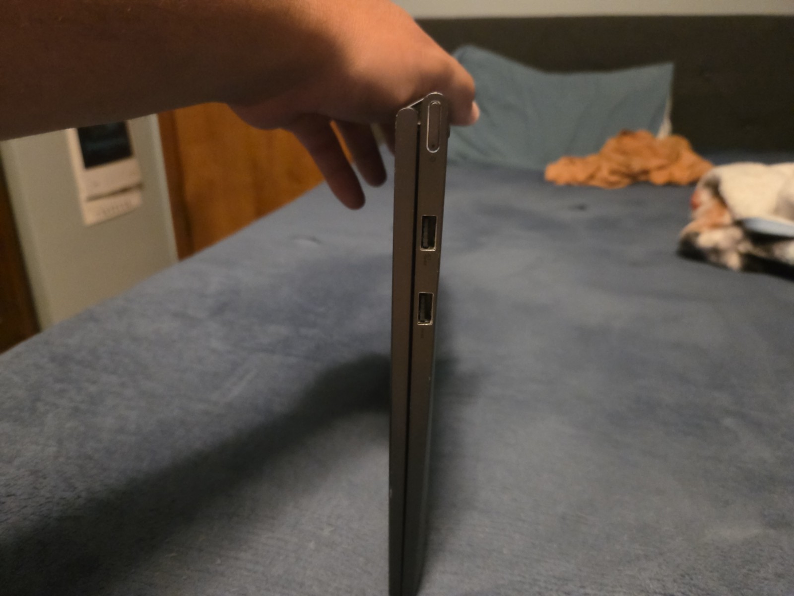 Lenovo Yoga C740-15IML 15.6″ i5-10210U 1.6GHz 8GB RAM 512GB SSD Laptop