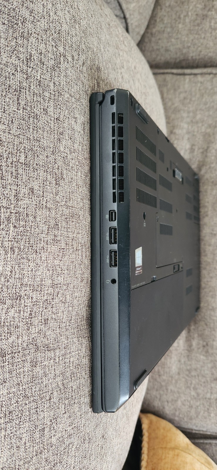 Lenovo P51 15″ FHD I7-7700HQ 512GB 16GB NVIDIA Quadro M1200 Windows 10 Pro