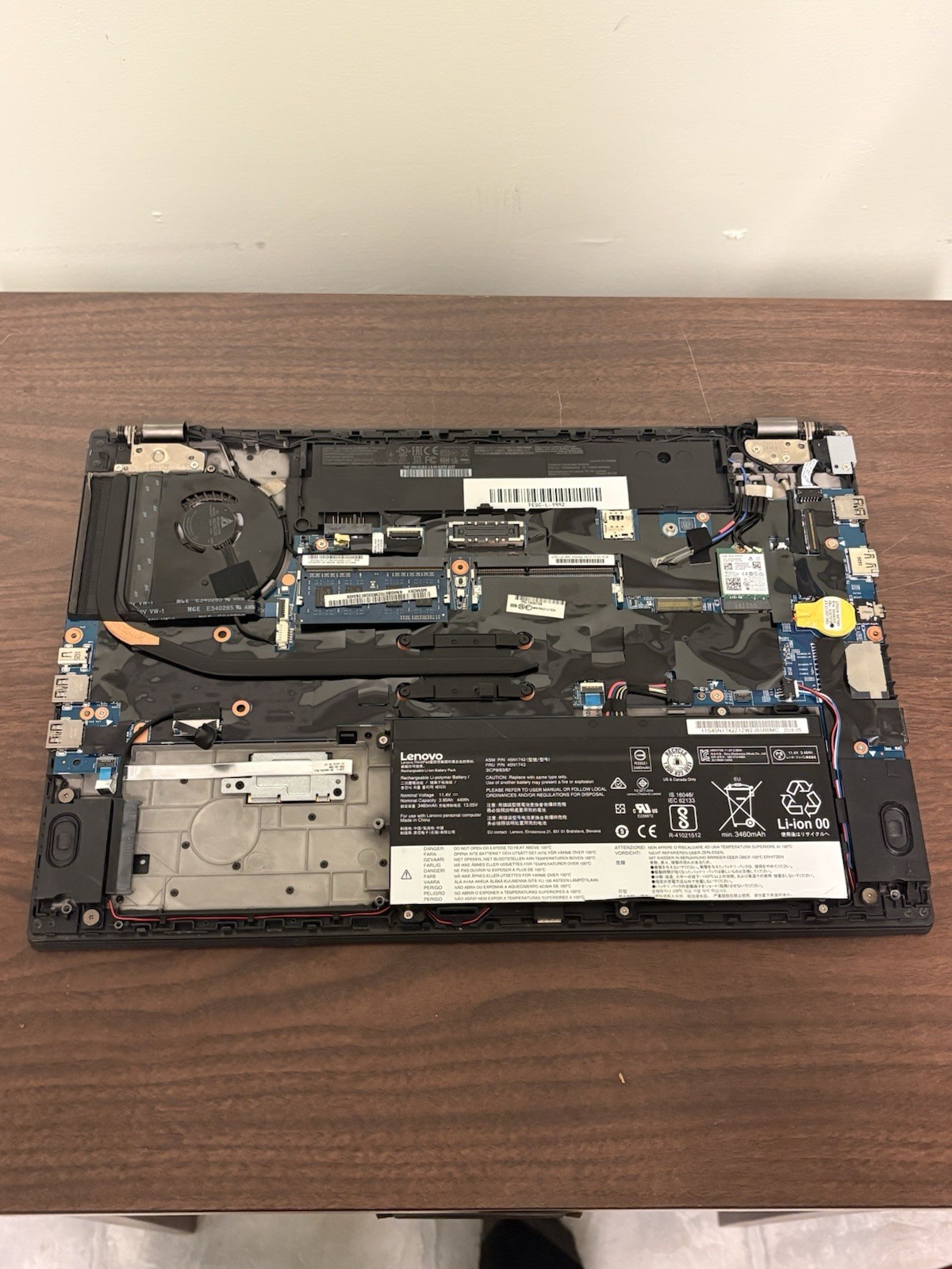 Lenovo Thinkpad T560 i5-6300u 15.6” Laptop For Parts Or Repair BOOTS