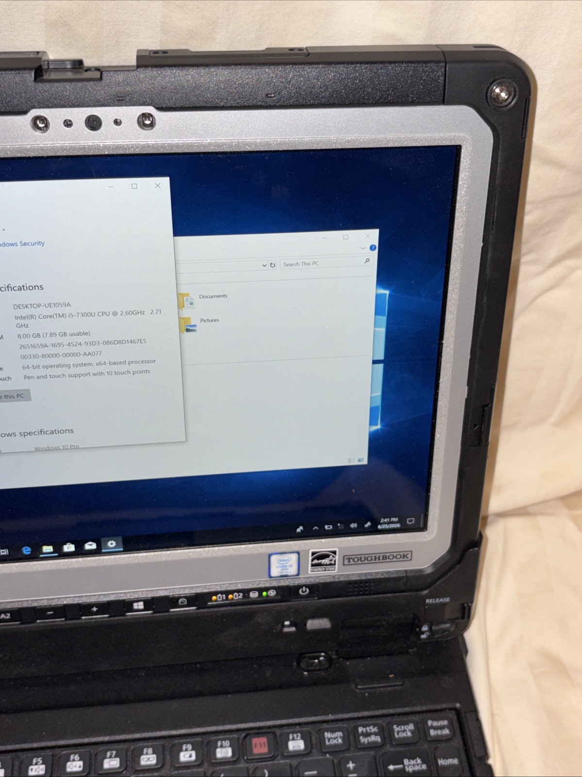 *Panasonic Toughbook CF-33 i5-7300U 2.6Ghz 8gb 256gb SSD Win 10 Pro