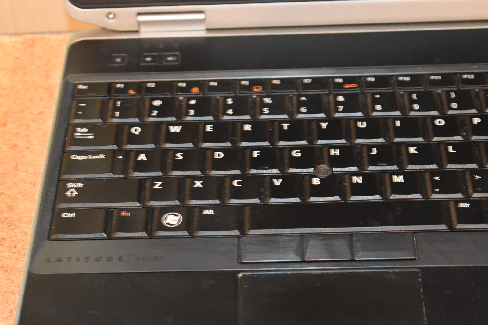 Dell Latitude E6530 Intel Core i5-3320M 4GB 320GB HD Windows XP Pro NVidia 5200M