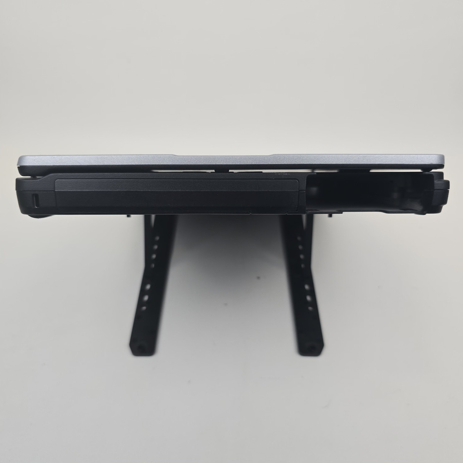 Panasonic Toughbook FZ55 MK2 FHD Touch I7-1185G7 16GB 512 NO OS/AC – NO Battery