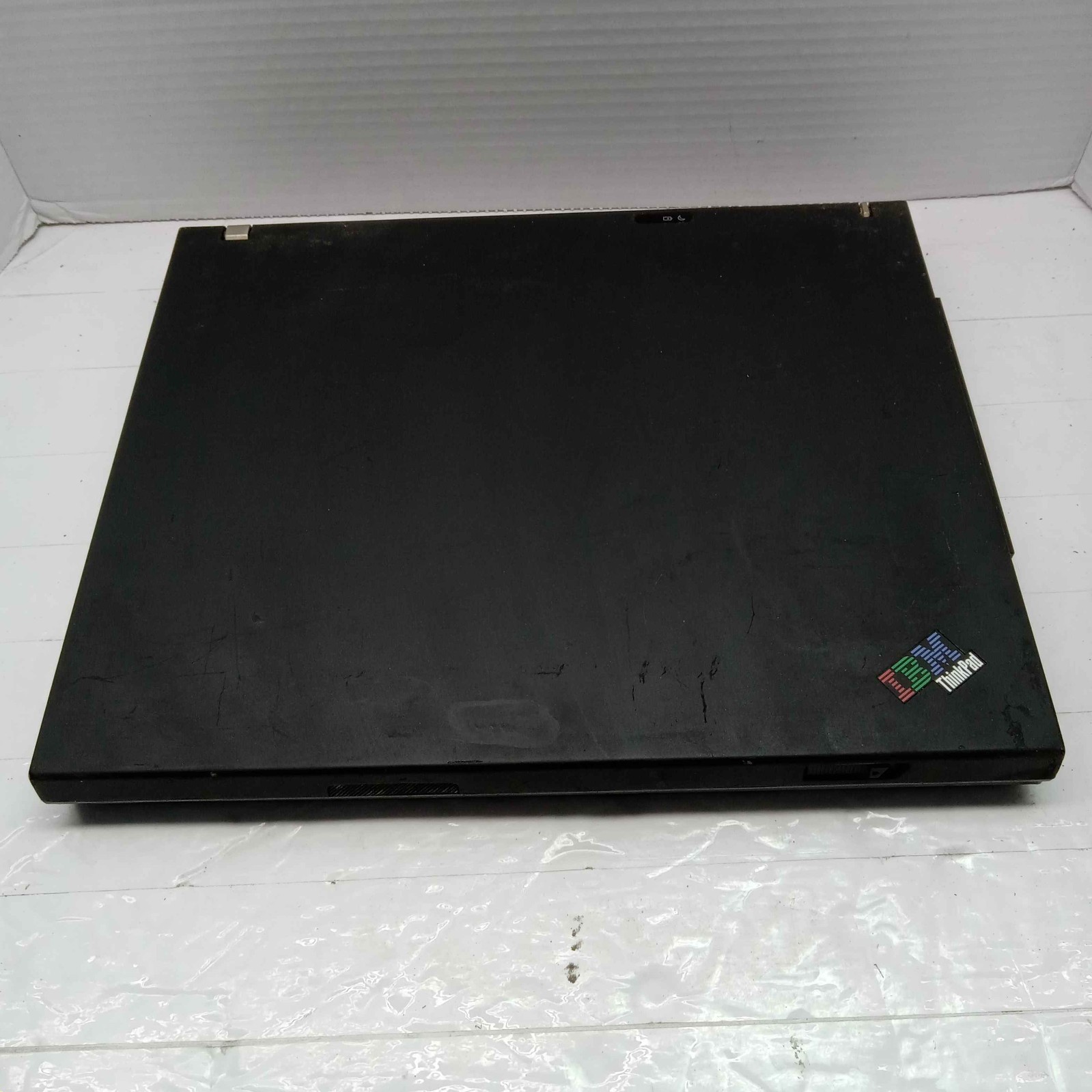 IBM ThinkPad T41 14.1″ Laptop Pentium M Unknown RAM No HDD – BROKEN READ ^