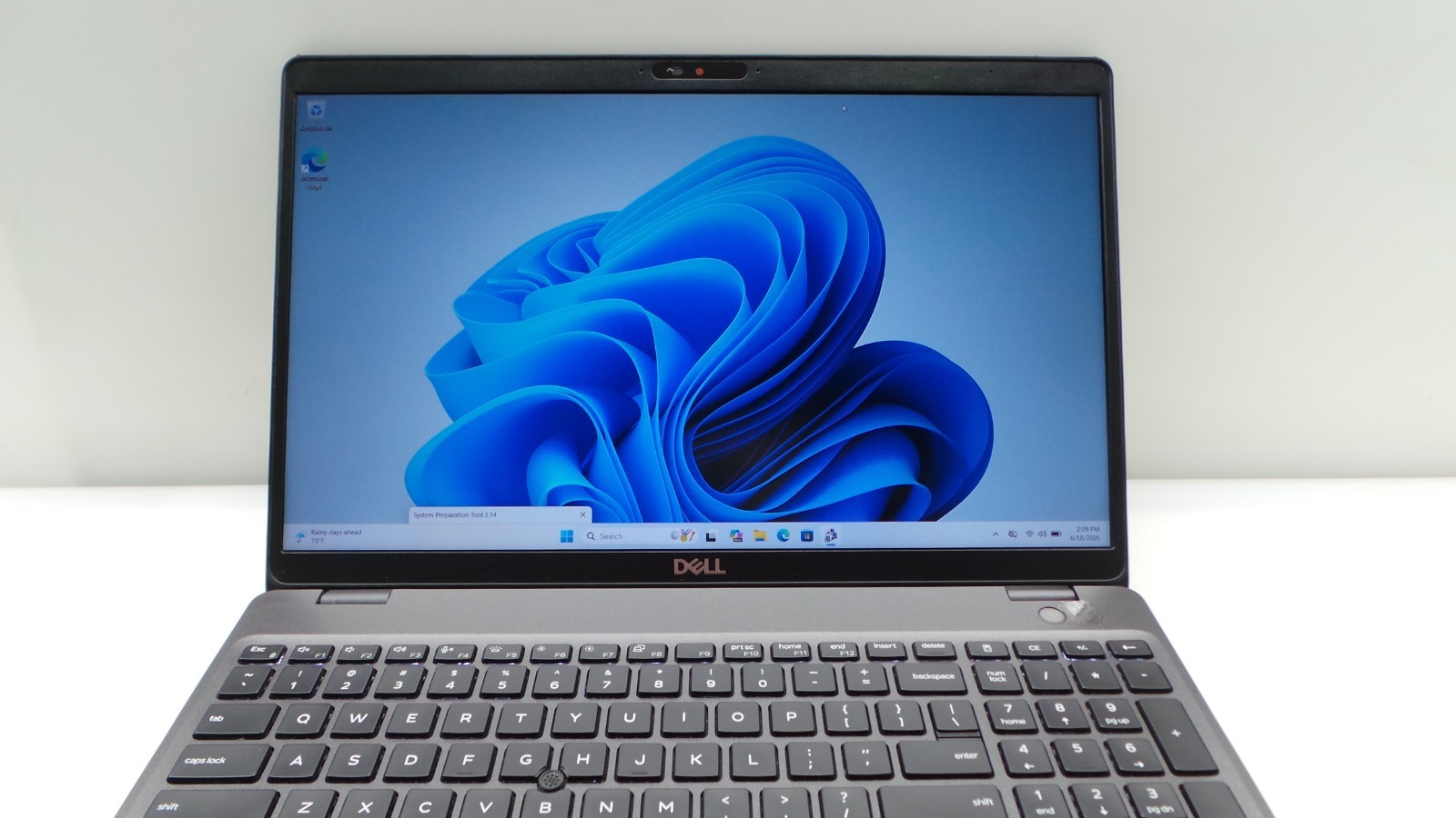 Dell Latitude 5501 | 15.6″ | i7-9850H 2.60GHz | 16GB RAM 256GB NVMe | WIN 11 PRO