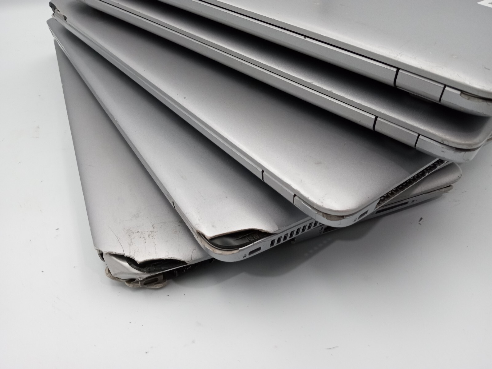 Lot of 5 – HP ProBook 440 G4 14″ Laptop Intel i3 7th Gen -CASE DAMAGE -READ -RR