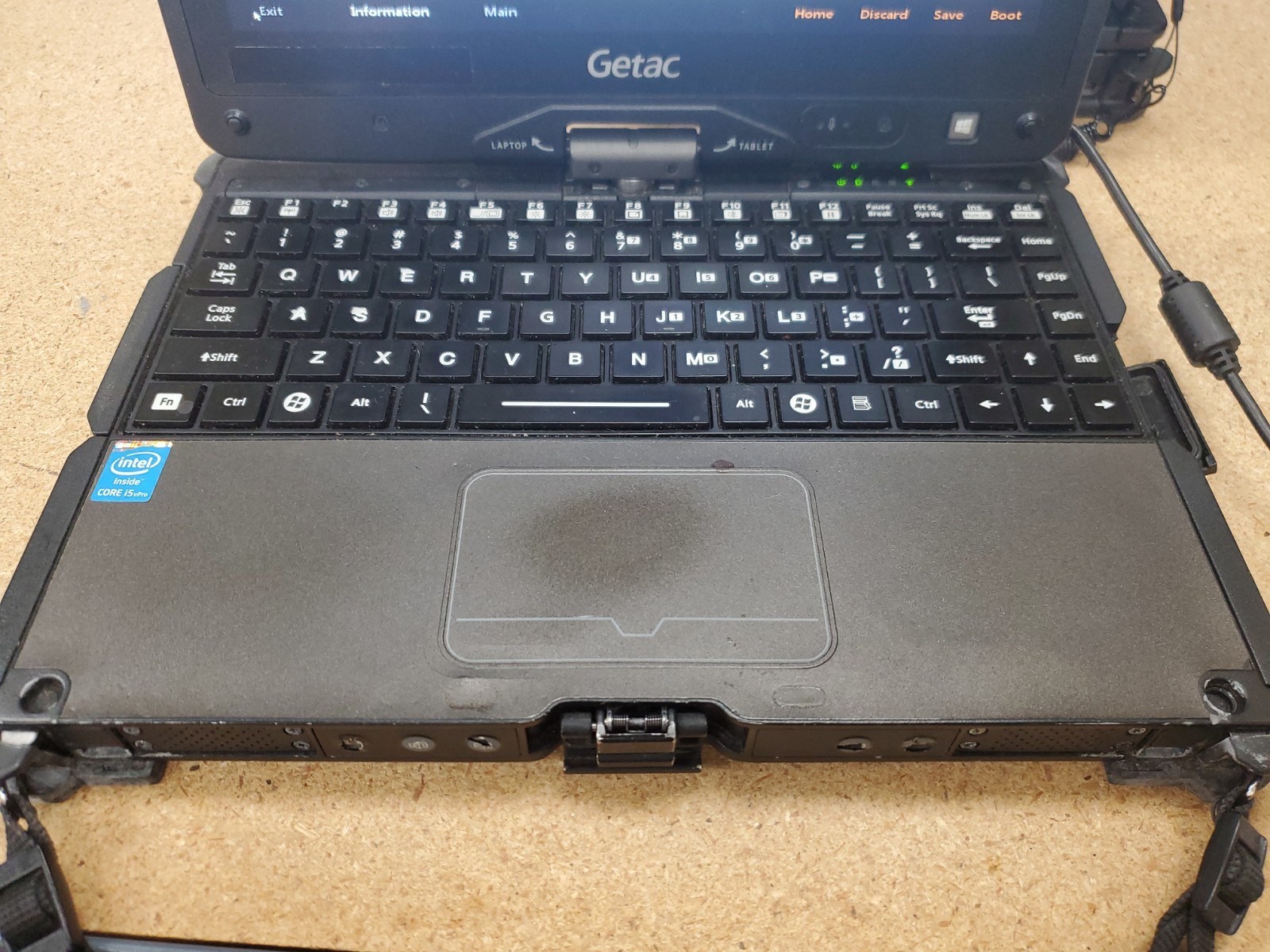 GETAC V110 Laptop Tablet Touch Screen i5-4300U 1.90GHz 8gB No HDD 9811hrs
