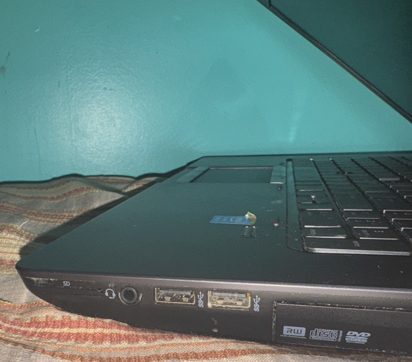HP ZBOOK 17 G1 (i7-7820HQ 3.90GHZ, 512GB SSD, No RAM, Quadro P3000) FOR PARTS