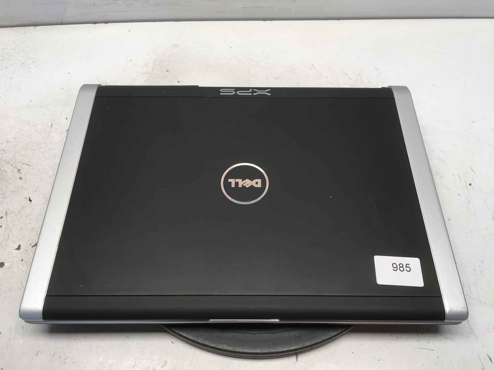 Dell XPS M1530 Intel Pentium Dual Core 2.4GHz 4 GB NO HDD No Batt