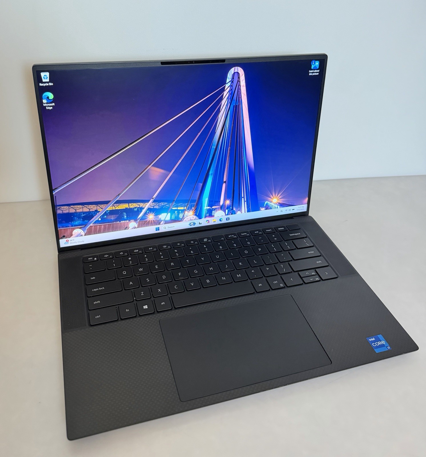 Dell Precision 5550 i7-11800H 16GB 1 TB RTX A2000 FHD+ Win11 Pro Workstation