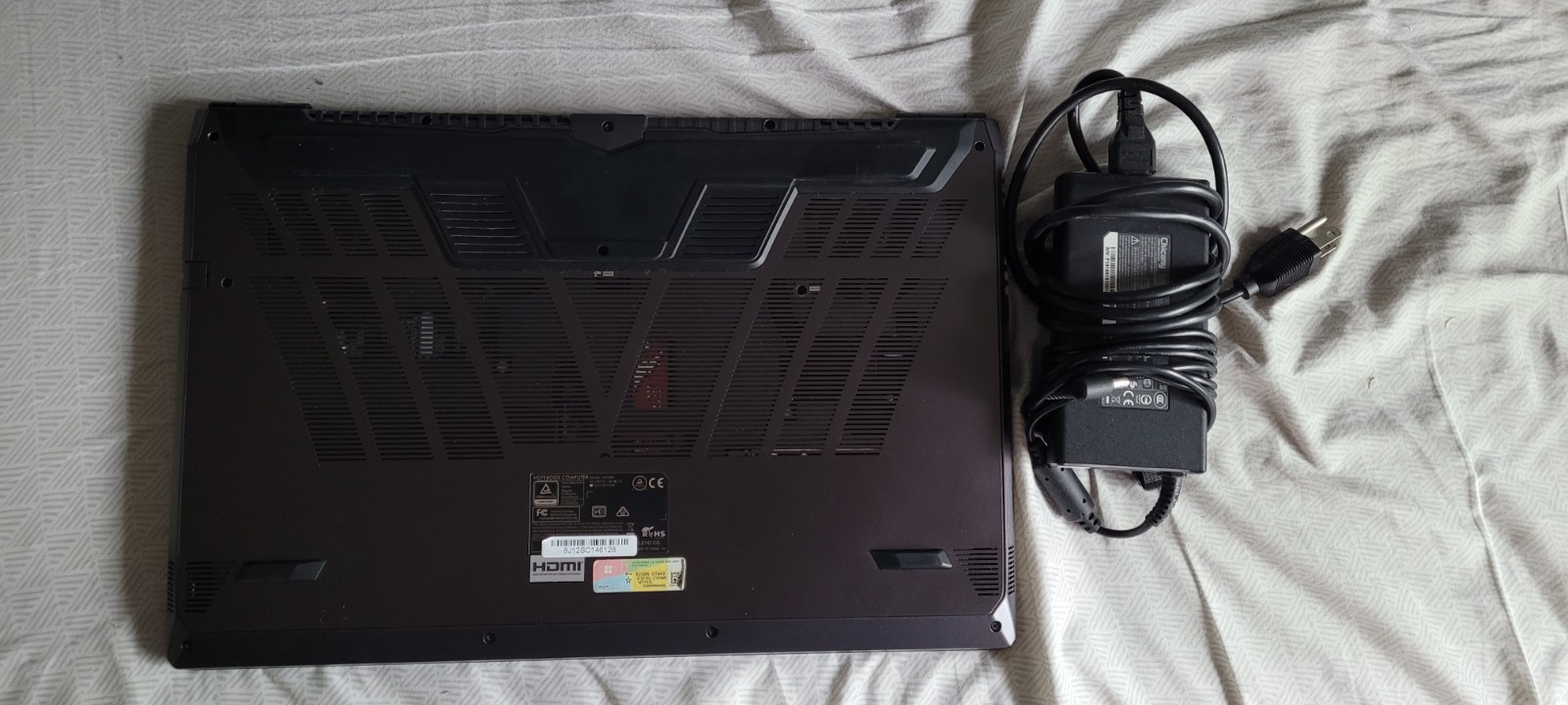 XOTIC CLEVO P970RD — i7-9750H / RTX 2060 / 32 GB RAM / 1TB HDD – FAN BROKEN