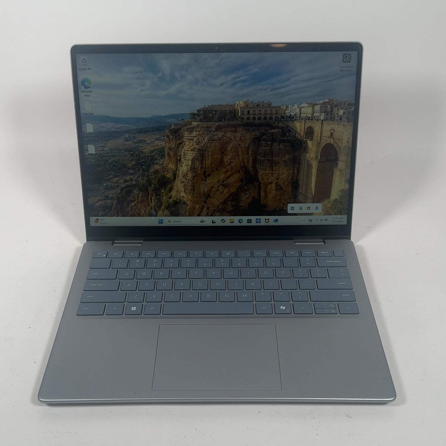 Dell Inspiron 7440 2-IN-1 14″ Core 5 120U 1.4GHz 16GB RAM 512GB SSD
