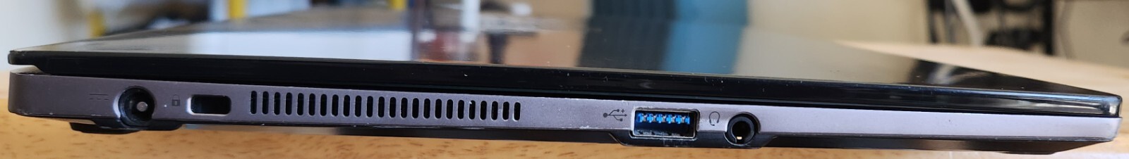 Fujitsu LifeBook U904 Ultrabook Intel Core i5-4300u Touchscreen