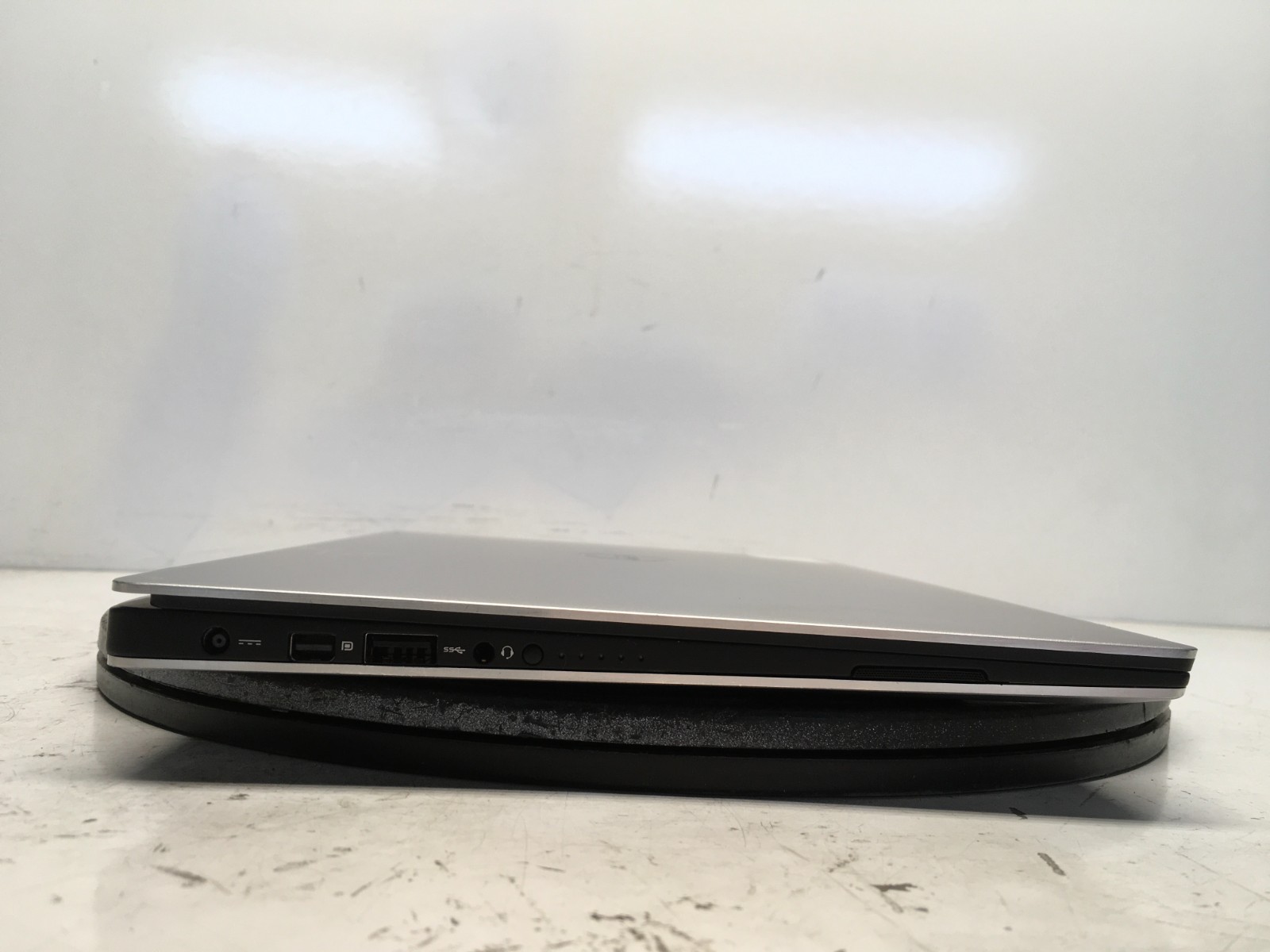 Dell XPS 13 9343 Intel i5-5200U 2.2GHz 8 GB NO HDD