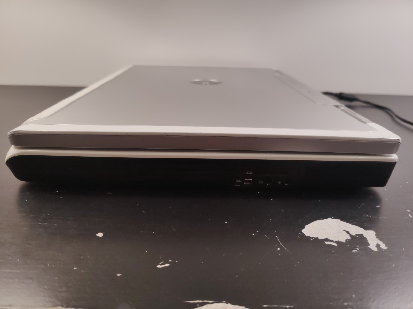 Dell Inspiron 9300 17″ Pentium M 740 ATI X300 1.25GB RAM 250GB HDD Read Desc.