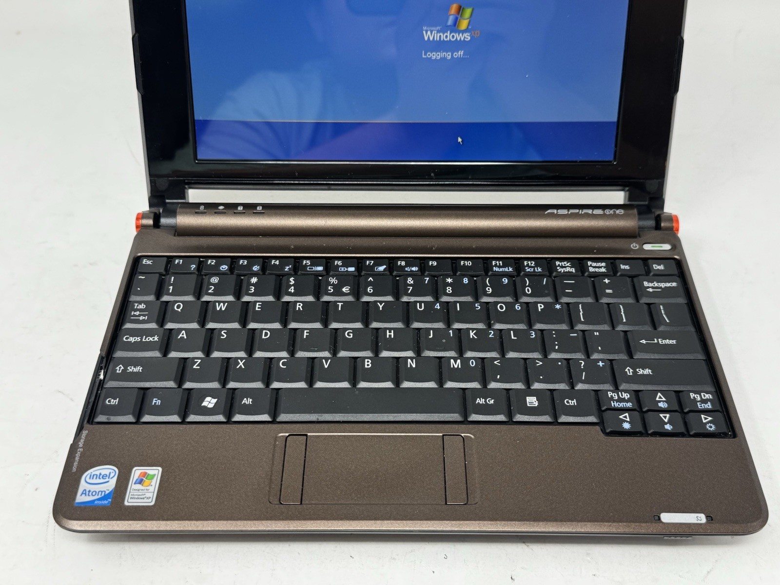 Acer Aspire One Series ZG5 Intel Atom 1.60GHz Brown Netbook Laptop With Charger