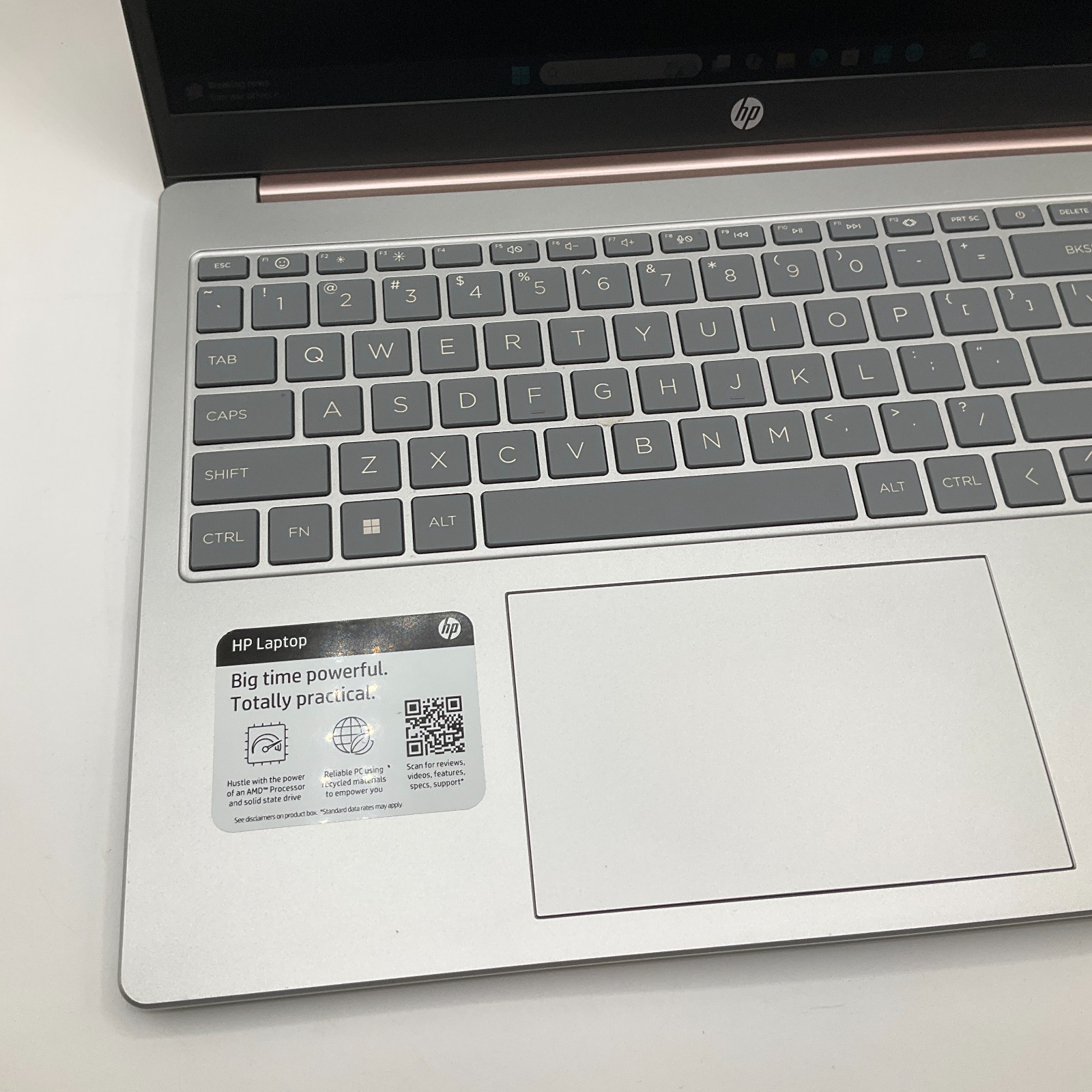 HP 15-fc0039wm 15.6″ Rose Gold Laptop AMD Ryzen 5 7520U @ 2.80 GHz 8GB 256GB