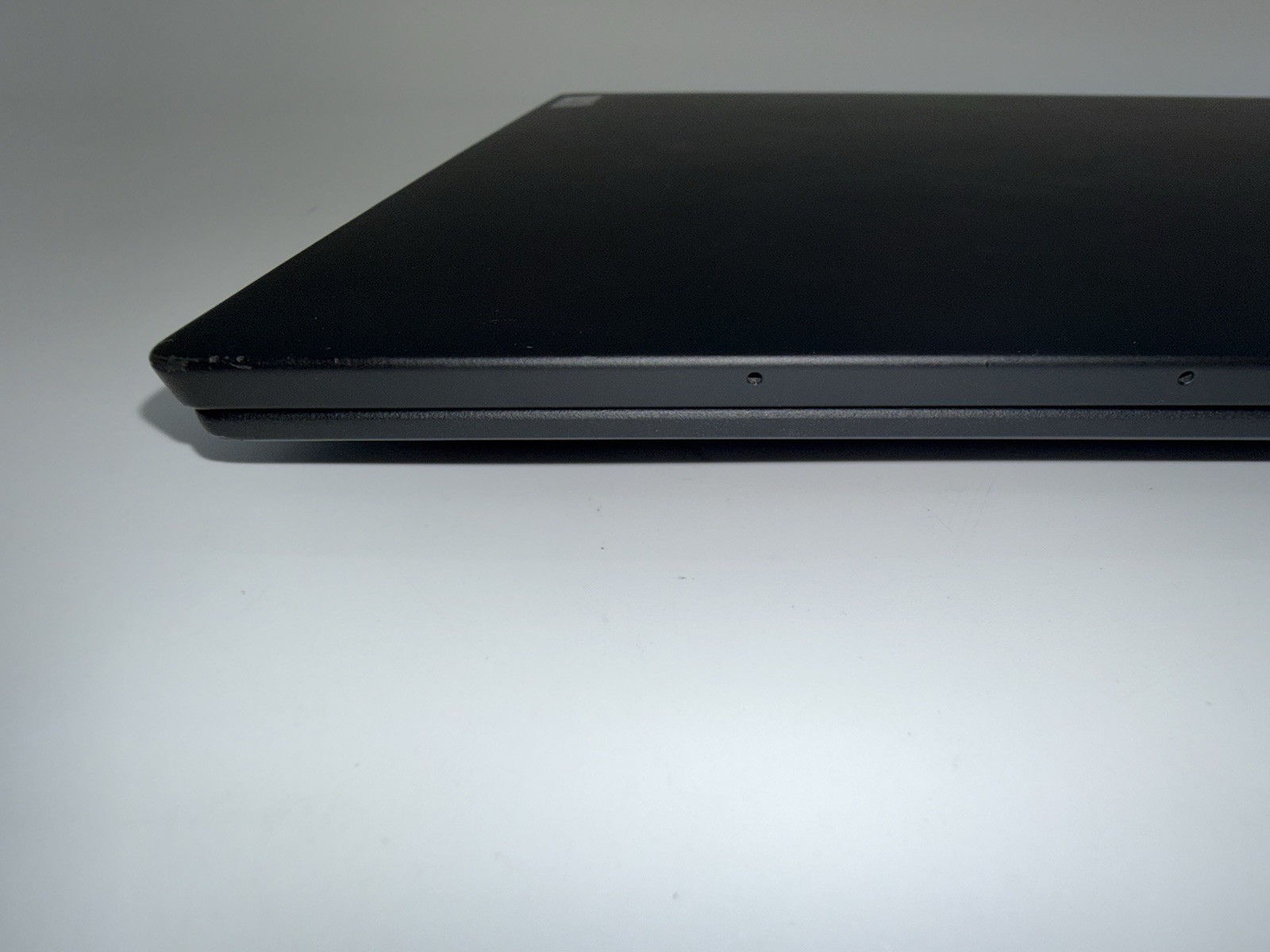 Lenovo ThinkPad X1 Carbon Gen 10 14 FHD+ 2.1 GHz i7-1260P 16GB 512GB SSD Win11P