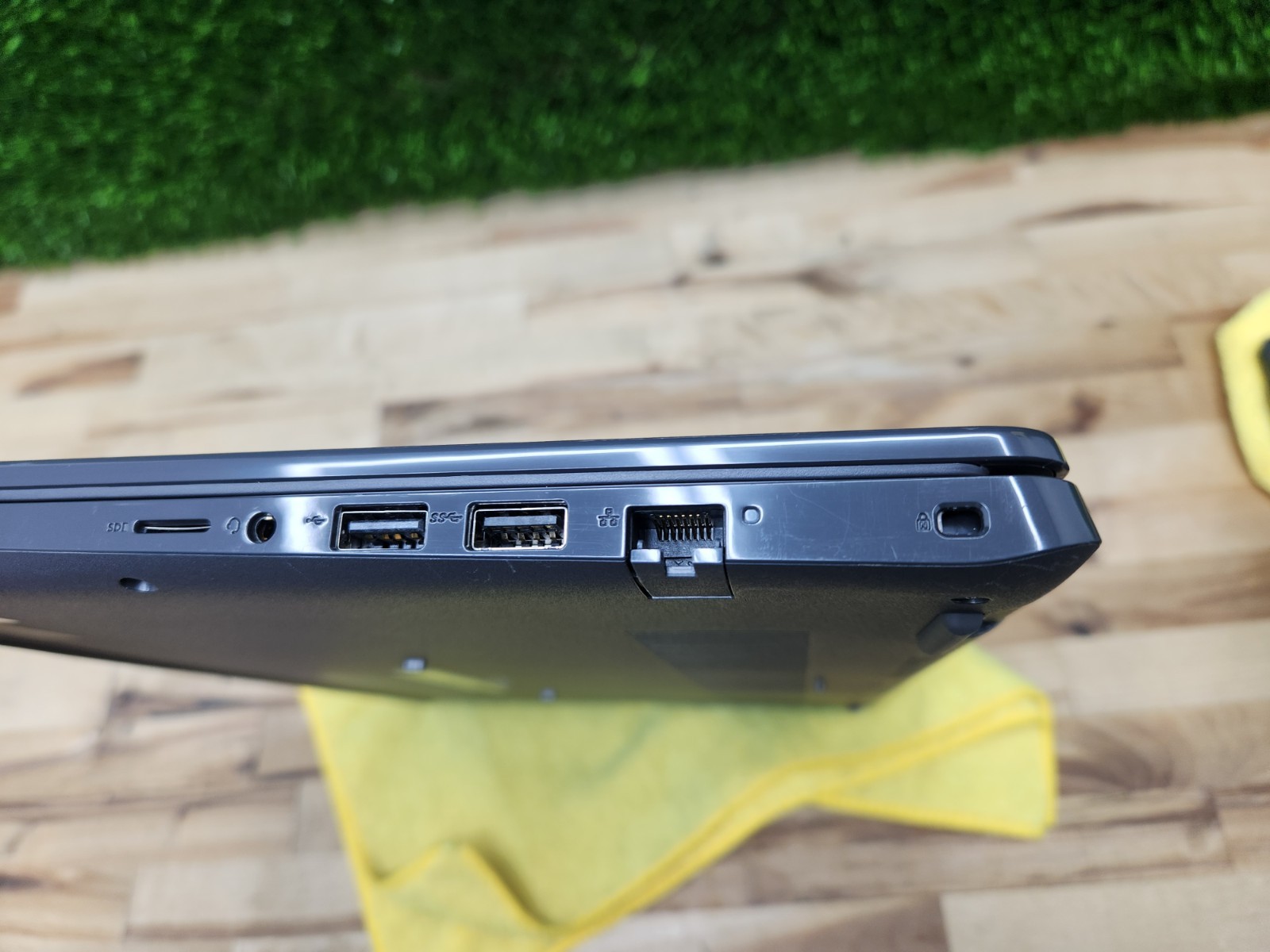 Dell Latitude 3510 15.6″ i5-10210U 16GB RAM 512GB SSD Windows 11 Pro ~