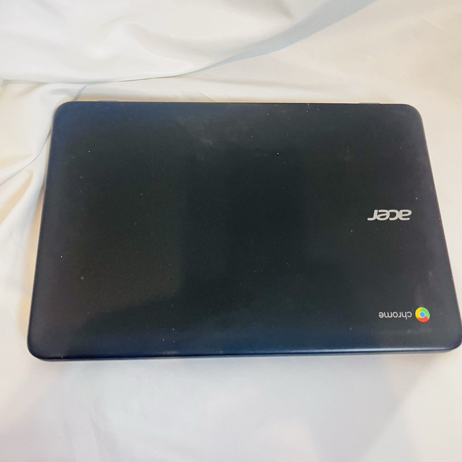 Acer C733 Chromebook Intel Celeron N4020 4GB , 32 GB SSD LINUX Capible W/USB-C