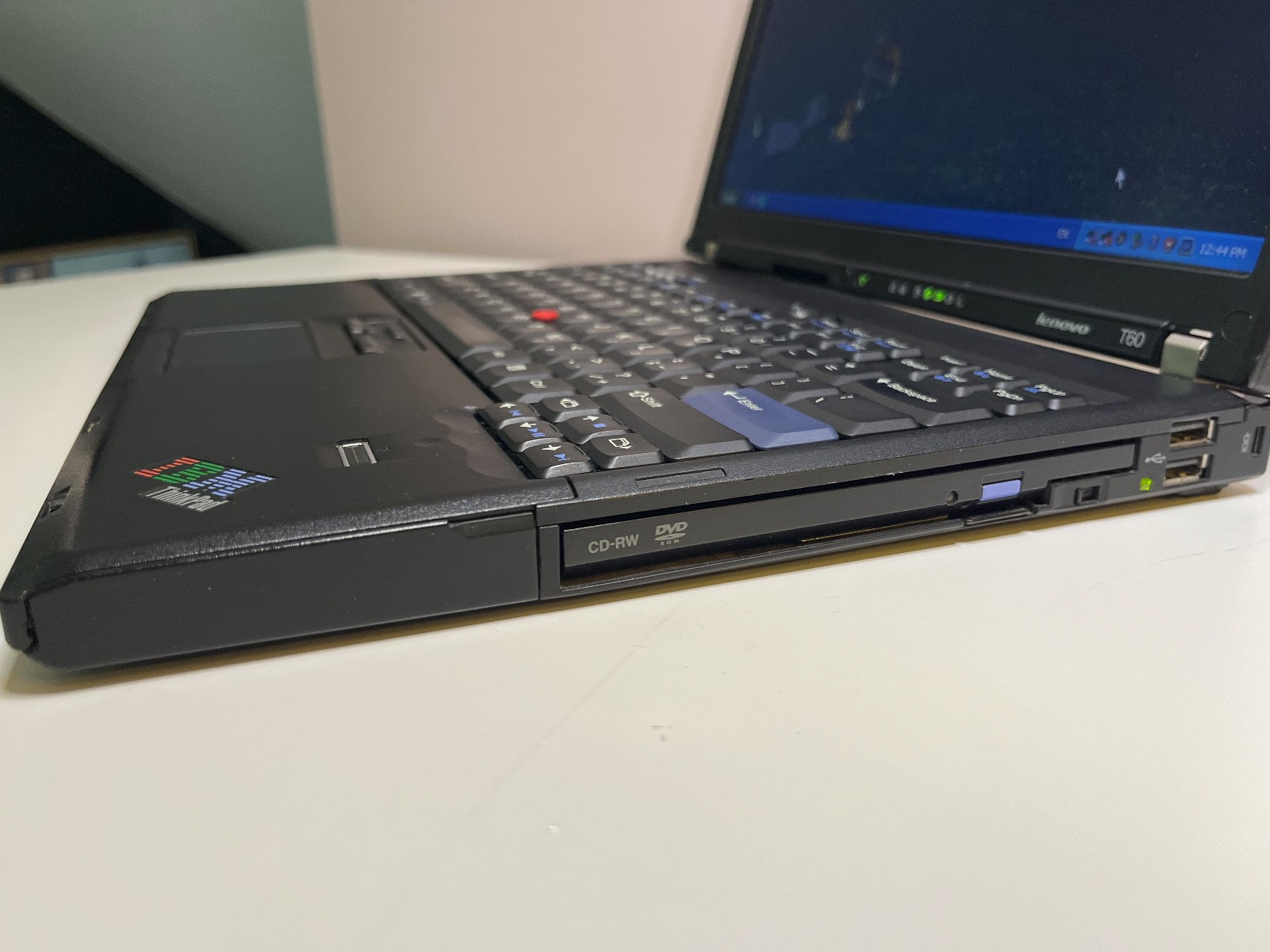 Vintage IBM Lenovo ThinkPad T60 14.1″ 4:3 XGA+ Intel Core Duo Retro Laptop