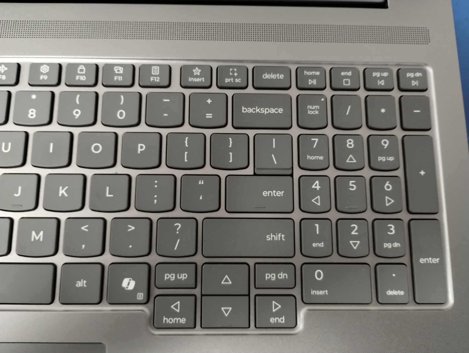LENOVO IdeaPad Pro 5 1IAH10, Intel Core Ultra 9 285H, 2.90 GHz 32 GB, 1 TB NVMe