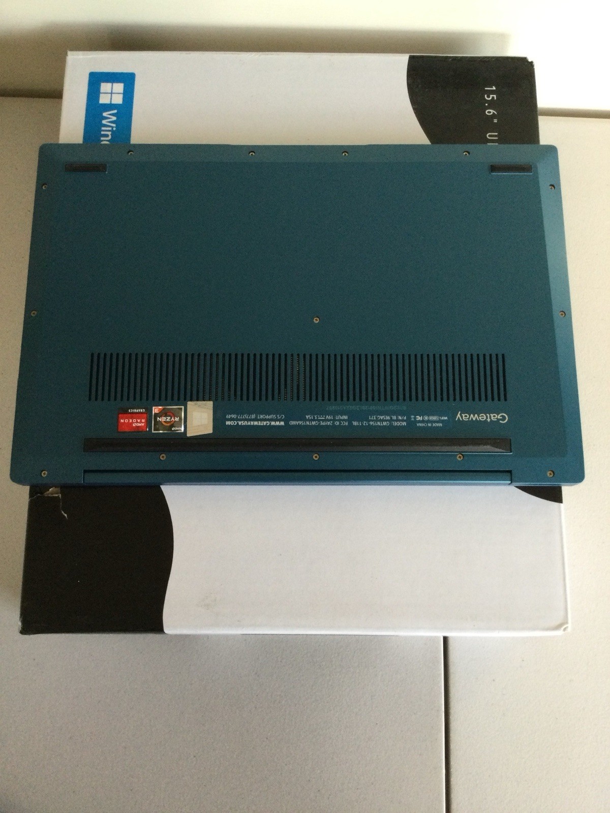 Gateway GWTN156-12-11BL 15.6″ AMD Ryzen 3 4GB 128GB SSD Notebook Blue Windows