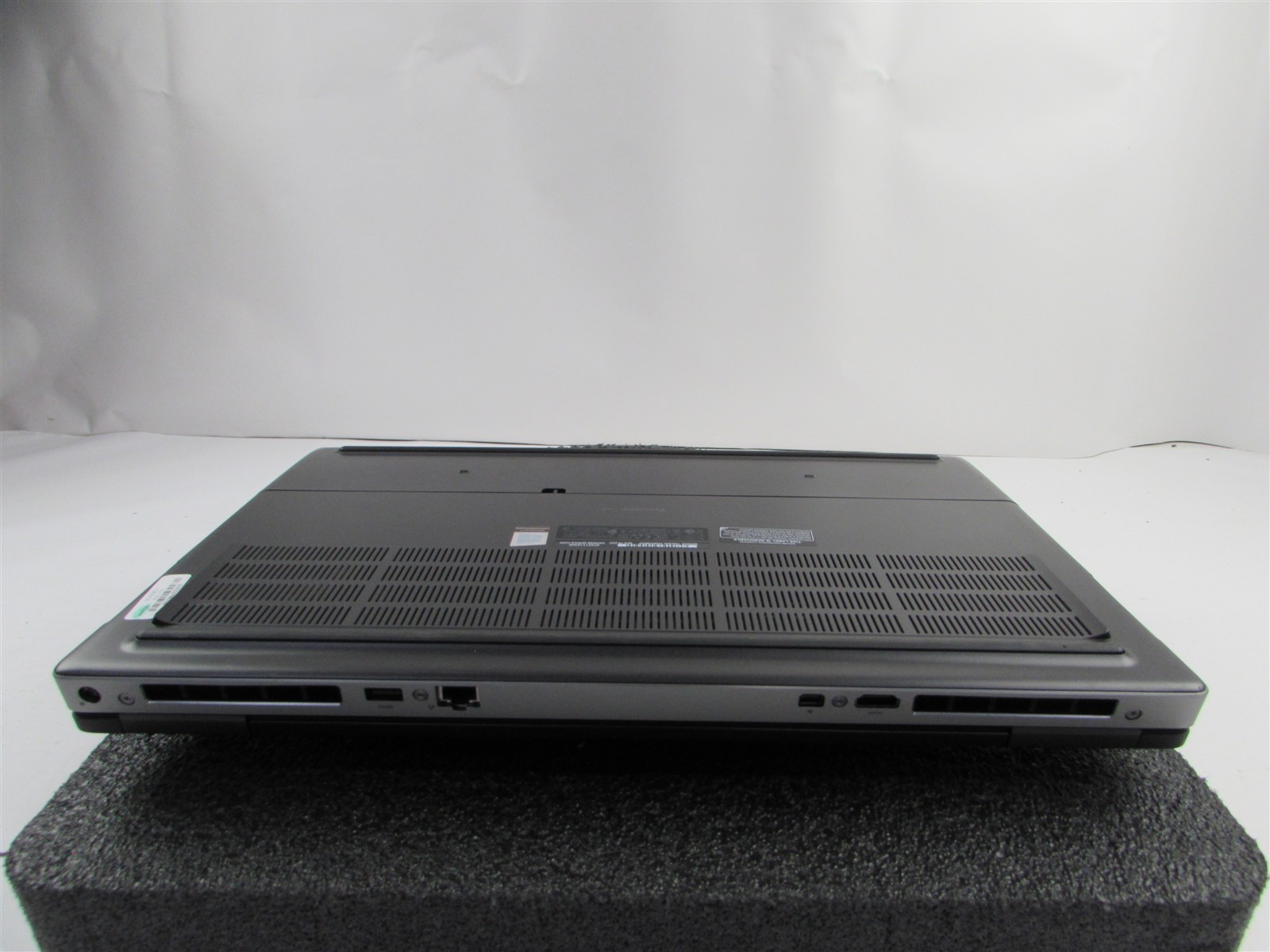 DELL PRECISION 7740 17.3″ I7-9750H NO SSD 64GB RAM NVIDIA RTX 4000 NO O.S