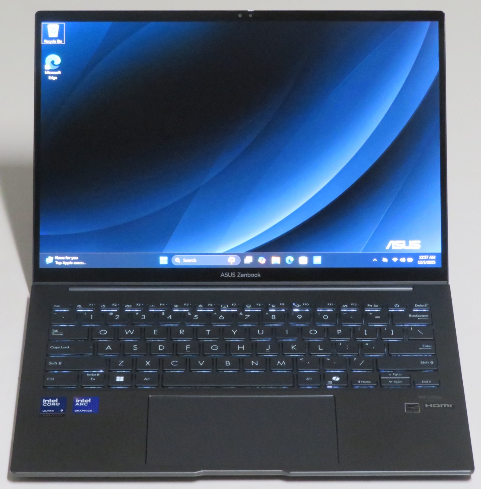 ASUS Zenbook 14 UX3405CA 14″FHD+ OLED Touch Laptop Core Ultra 9 32GB RAM 1TB