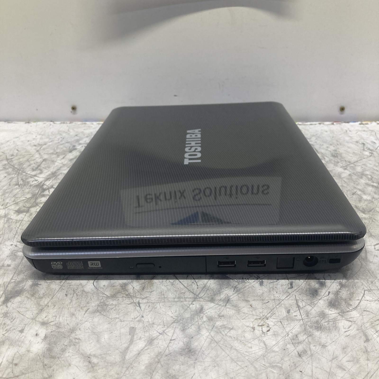 Toshiba Satellite L505 Pentium Dual-Core T4400 2.20GHz 3GB no HDD Boot to BIOS