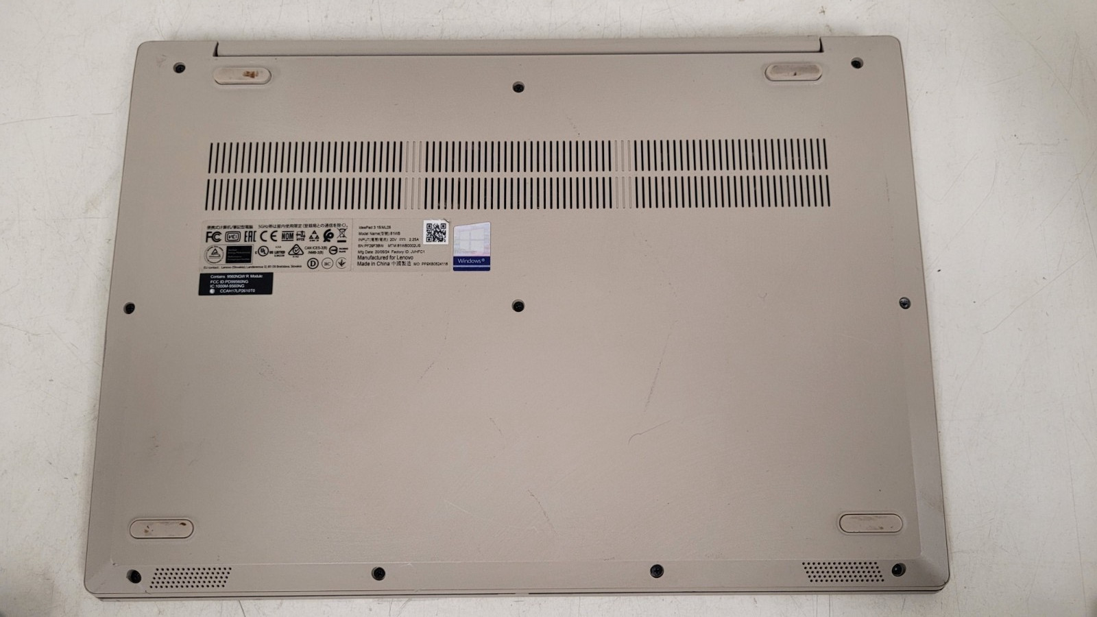 Lenovo IdeaPad 3 15IML05 15.6″ pentium 6405u 2.4ghz 8gb ram 250gb ssd PF29F3BW