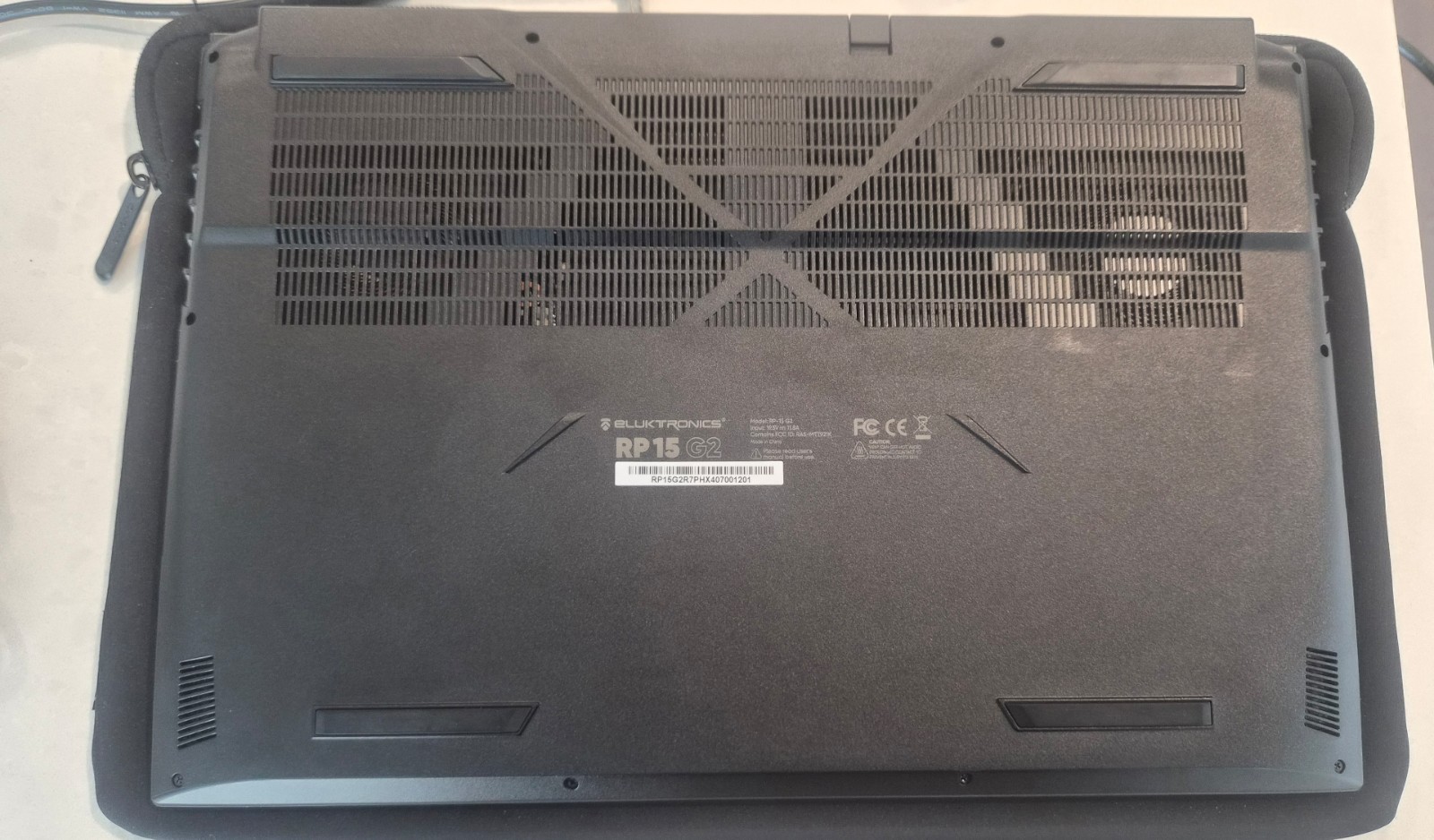 Eluktronics RP-15 15.6″ RTX 4070 Gaming Laptop AMD R7 7840HS 16GB RAM 512GB SSD
